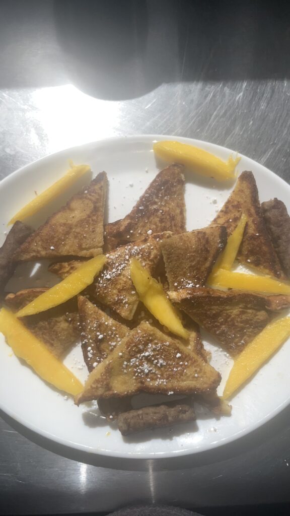 French Toast w/ Fruit